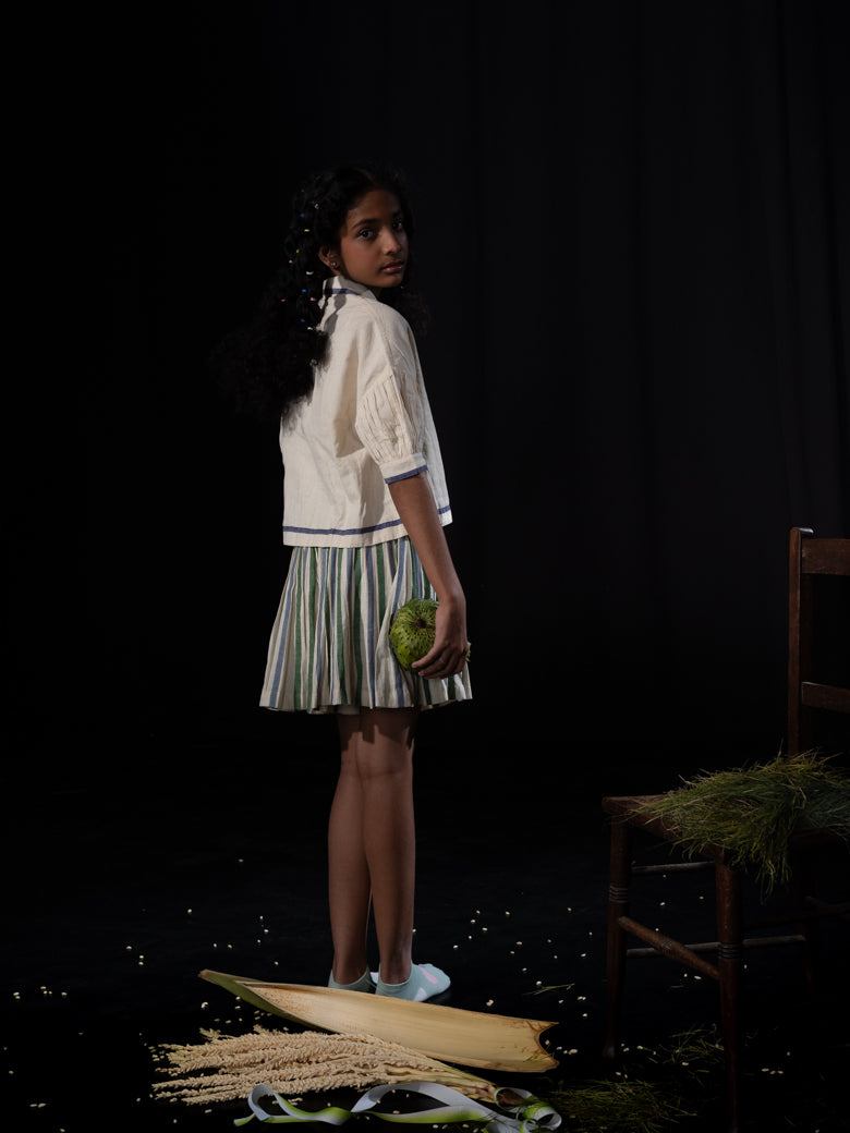 Pleated shorts - white striped